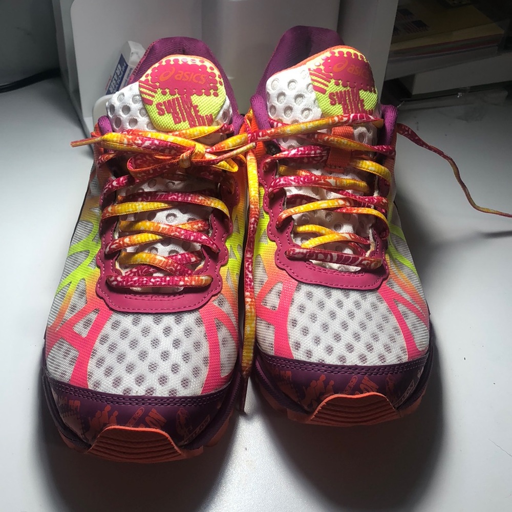 ASICS gel noosa tri 9